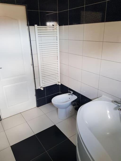Cozy Apartment Baia Mare Eksteriør billede
