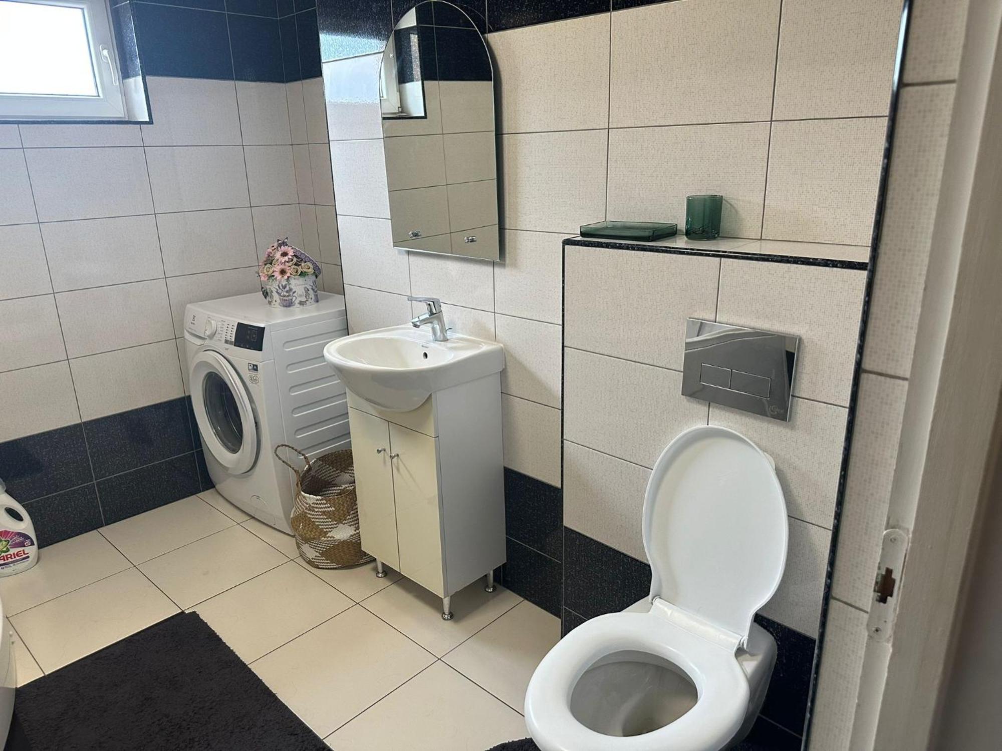 Cozy Apartment Baia Mare Eksteriør billede